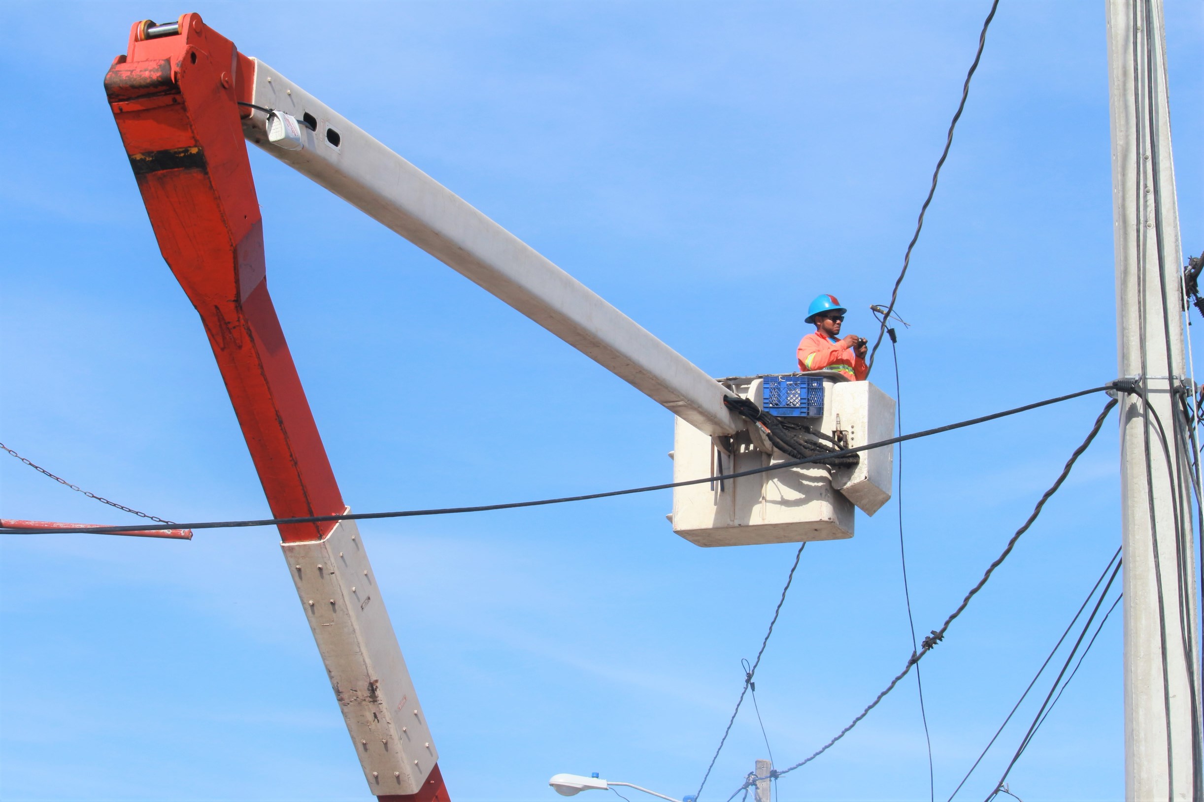 EDENORTE integra comunidades de La Vega al servicio 24 horas de electricidad