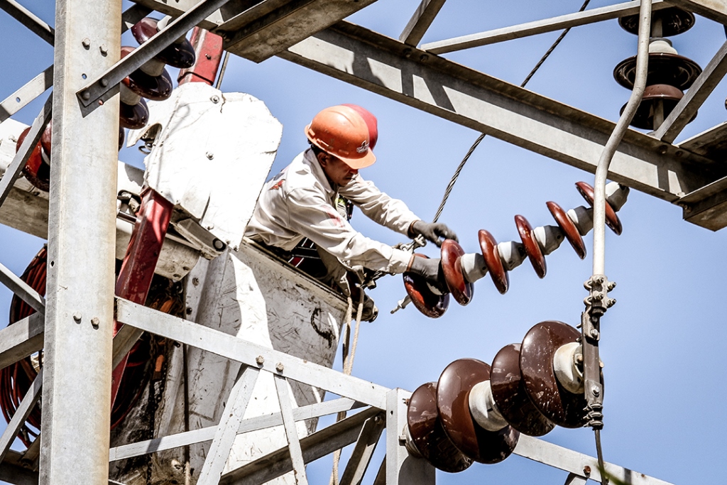 Sectores de Santiago no dispondrán de electricidad el martes por mantenimiento de circuito