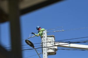 EDENORTE realiza trabajos por rehabilitación de redes en Nagua